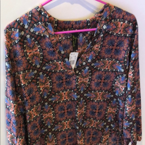 NEW  high-low blouse - Picture 3 of 4